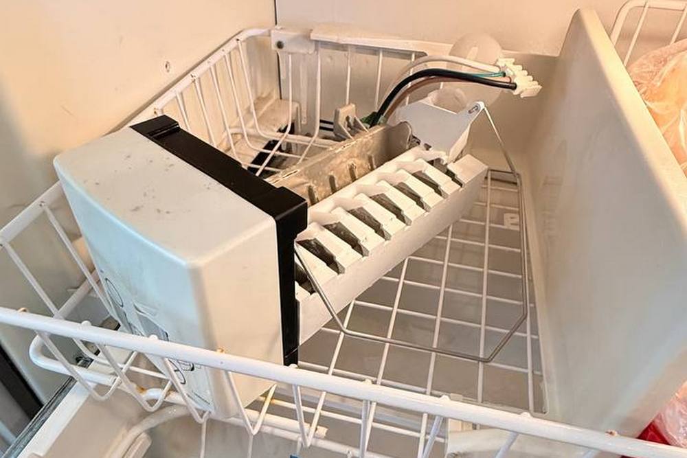 Viking Refrigerator Ice Maker Repair in Beverly Hills, CA
