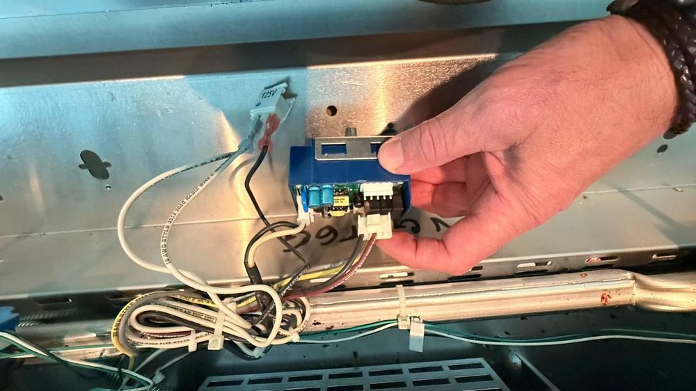 Viking Range Thermostat & Knob Replacement, Decorative Panel Repair in Los Angeles, CA (3)