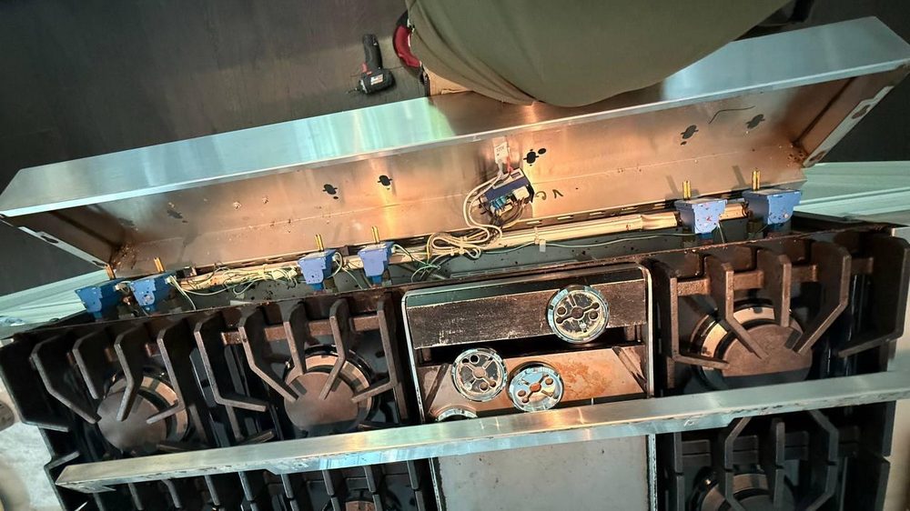 Viking Range Thermostat & Knob Replacement, Decorative Panel Repair in Los Angeles, CA (4)