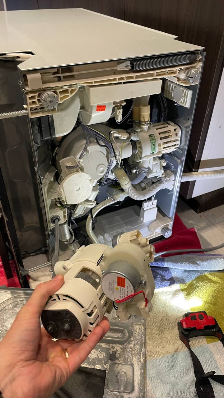 Miele Dishwasher Circulation Pump Replacement in La Cañada Flintridge, CA (4)